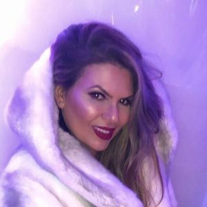 Meet your Posher, Ariana